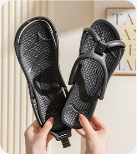 Składane klapki podróżne, które zajmują minimalne miejsce w walizce